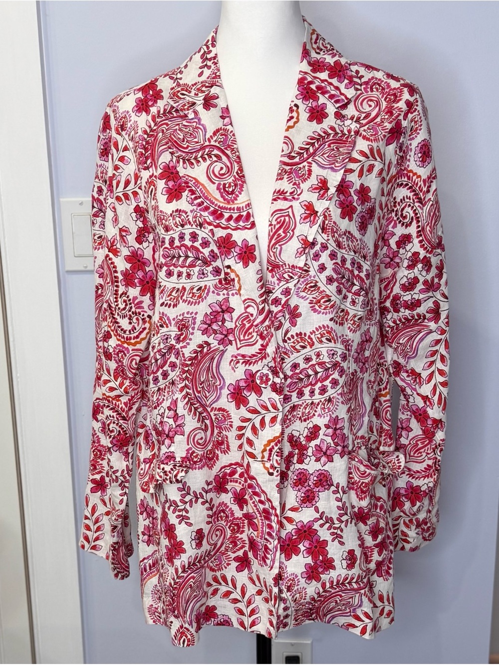Johnny Was Lillet Linen Blazer, Pink Floral Paisley, size L.